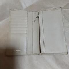 シャネル財布 ベージュの画像