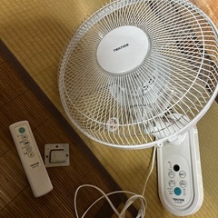 壁掛け扇風機