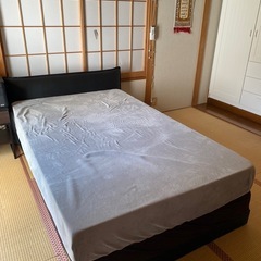 セミダブルベッド