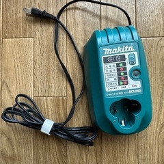 マキタ 充電式クリーナ CL100D 
バッテリ BL1013　充電器 DC10WA  の画像