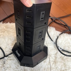 Powerjc / タワー式 電源タップ 縦型コンセント 12+9（AC差込口+USBポート） 10A 入力100V-240V 約3M USB急速充電器 一括スイッチ付 ３層 ブラック
の画像