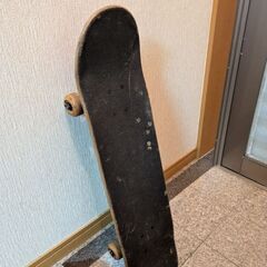 中古スケートボードの画像