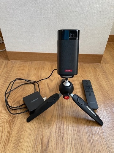 プロジェクター(ANKER/NEBULA APOLLO) 三脚付き