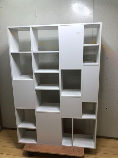 LOWYAの大理石風 本棚 シェルフ ディスプレイ 縦型 250414-11