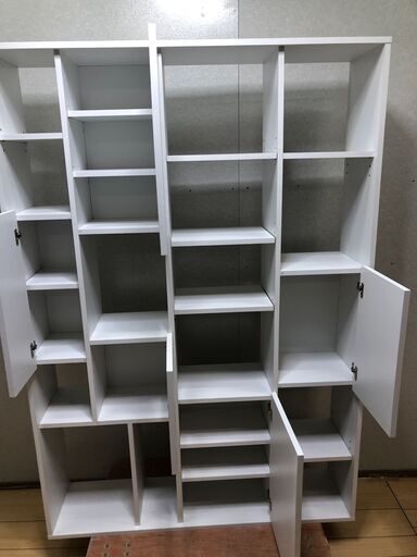 LOWYAの大理石風 本棚 シェルフ ディスプレイ 縦型 250414-11 LOWYAの