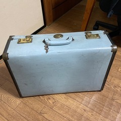 ヨーロッパ製アンティーク トランクの画像