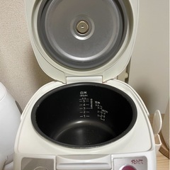 炊飯器(5.5合炊き
)の画像