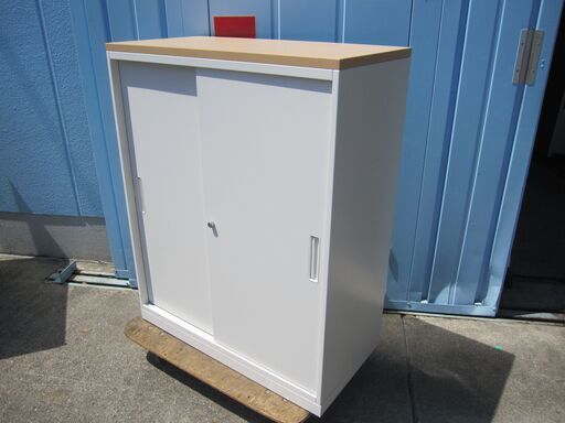 引違い書庫　ホワイト　鍵なし　ナイキ製　天板付き　900ｘ450ｘ1130