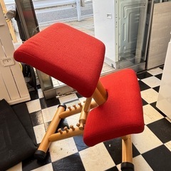 STOKKE ストッケ　バランスチェア　赤　