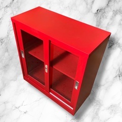 ①赤いスチール製キャビネット／ガラス引き戸・鍵付き収納棚／幅85...