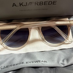 エキアビドA. Kjaerbede ファションサングラスの画像