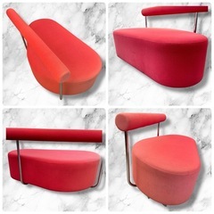 赤の背もたれ付きソファ／幅127cm・美品／撮影や待合スペースに／デザイン家具の画像