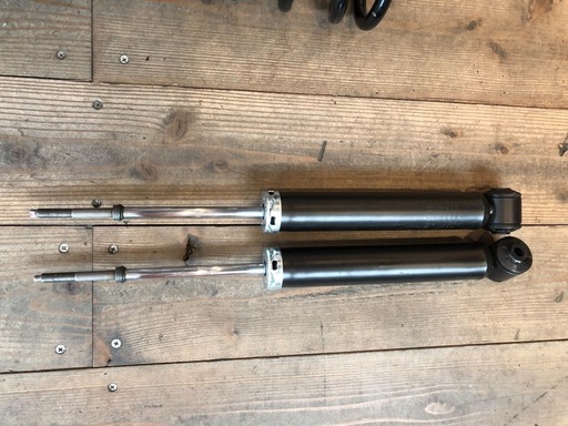 デリカD5◆美品◆MITSUBISHI 三菱 CV1W デリカ D5 純正 サスペンションキット サスキット ショック アブソーバー 