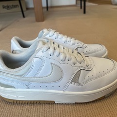 綺麗❗️Nike スニーカー　22.5cm シューズ
の画像