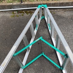 ピカ　アルミ脚立2.7m電設〜建設工具の画像