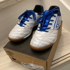 トレーニングシューズ
