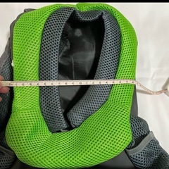 【新品】ペットキャリアバッグ 小型犬用 ペット 犬 バックパック グレー グリーン　Sの画像