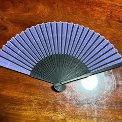 紫の可愛い扇子🪭の画像