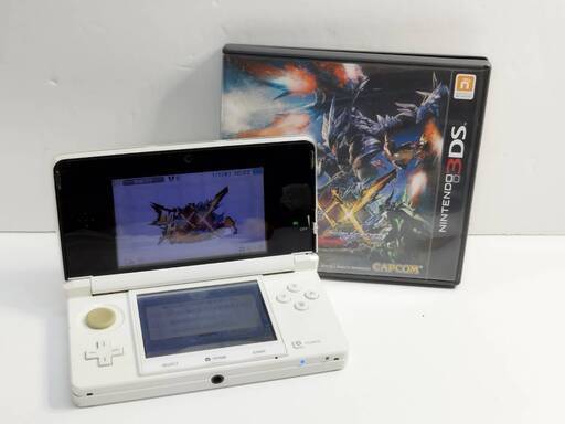 ニンテンドー3DS 本体 (CTR-001) おまけソフト付き！