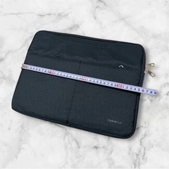値下げしました！新品未使用 ノートパソコンケース 黒 多機能ポケット付きの画像