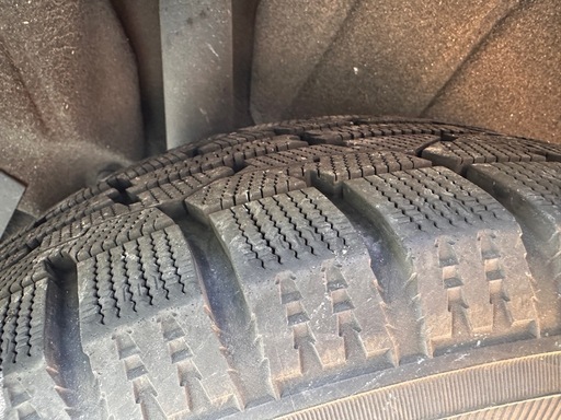 215/60R16 スタッドレスタイヤ　マツダCX3  トーヨータイヤ