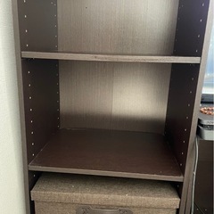 3つの本棚の画像