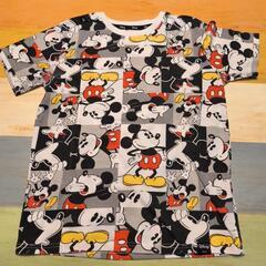ミッキー総柄Tシャツ　Мサイズ