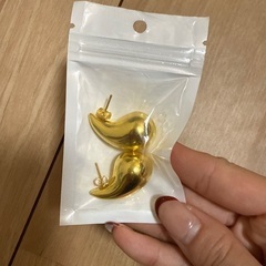 ピアス