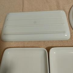 角皿（無印良品）丸皿（サタルニア:イタリア）各３枚の画像