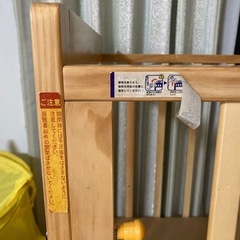 組立式　木製ベビーベッド【下部収納つき】の画像