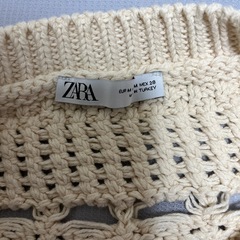 ZARA ニットセーターの画像