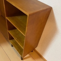 オシャレ　アンティーク調　本棚の画像