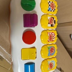 アンパンマン　ひらいてぴょこん