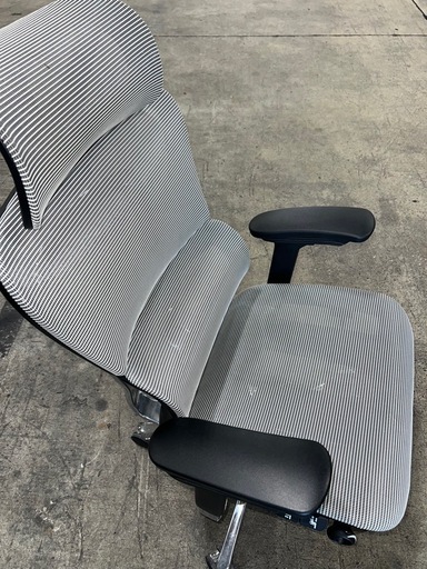 　約2ヶ月使用‼️リクライニング付きチェアー‼️COFO Chair Premium！90000円→45000円