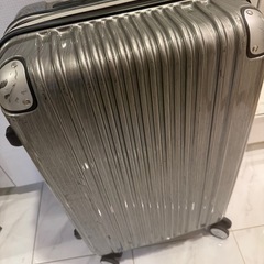 キャリーケースMサイズの画像