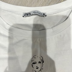 ZARAレディースの画像