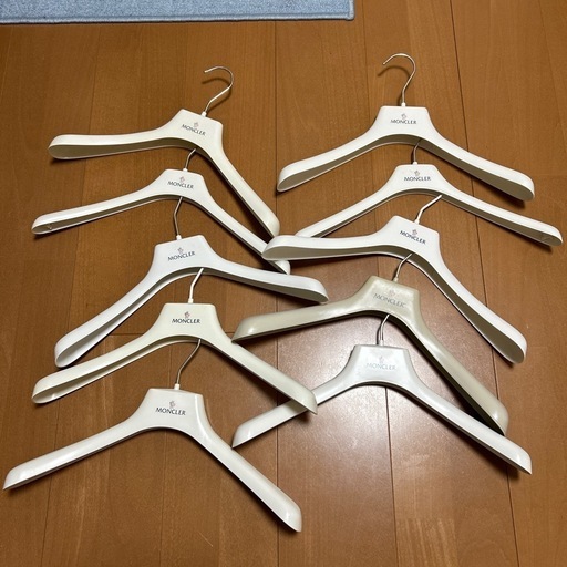 MONCLER ハンガー　10本セット