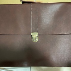 ブリーフケース型カバン