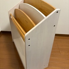子供用　本棚の画像