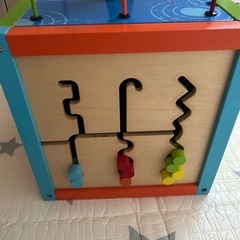 トイザらス　アクティビティボックスの画像