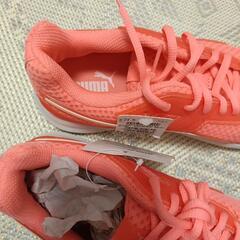 PUMAランニングシューズ24.5の画像