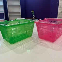 カラフルなオシャレな買い物カゴ♪可愛いお店の商品カゴに！5個セット｜の画像