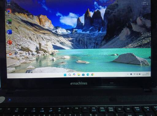 CPUは信頼のCore i5　ストレージはSSD　パソコンを始めたい方・買い替えを考えている方・新品は高いから・・・　と思っている方へ　Windows11及びMicrosoftの最新Office入りの未使用パソコンはいかがでしょうか！