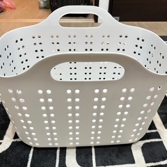 洗濯カゴ

