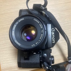 Canon A-1 一眼レフカメラ　レンズ付きの画像