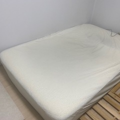4/20までの引き取り希望　セミダブルマットレス