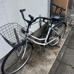 白い自転車の画像