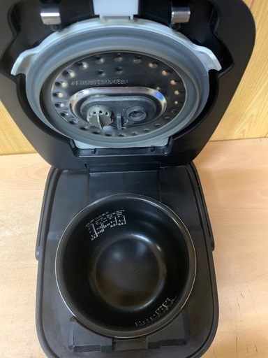 EJ441番✨東芝✨炊飯器  ✨RC-6PXR