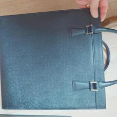 BURBERRY　書類カバンと縦型トートバックの画像