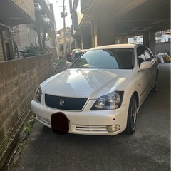 18クラウン　ロイヤル　4WD